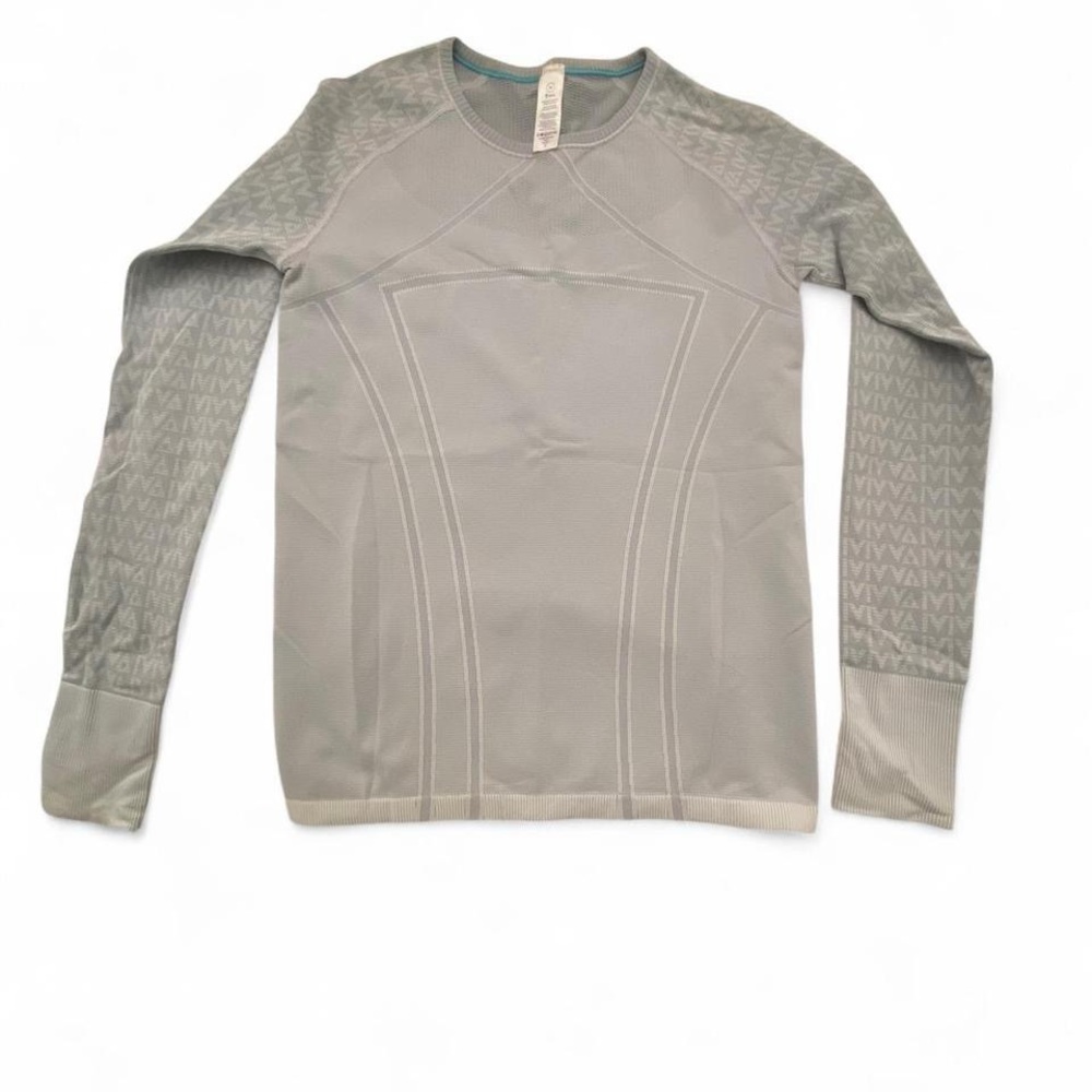 IVIVVA by LULULEMON Girls Logo Active Run Top Gray Blue Long Sleeve Size 14